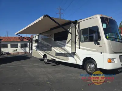 2014 Winnebago Vista photo 48