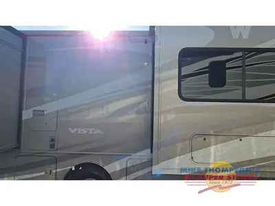 2014 Winnebago Vista photo 3