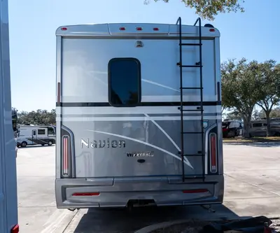 2022 Winnebago Navion photo 25