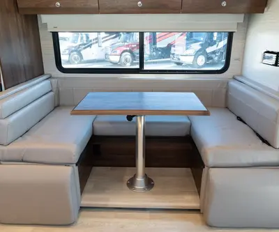 2022 Winnebago Navion photo 14