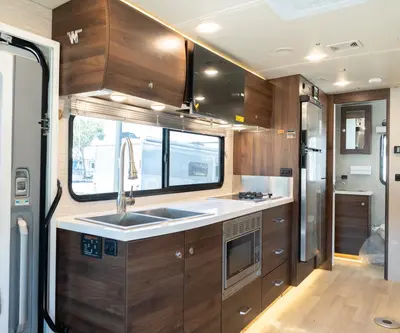 2022 Winnebago Navion photo 6