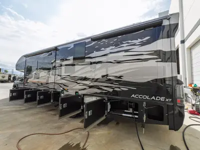 2027 Entegra Coach Accolade XT photo 27