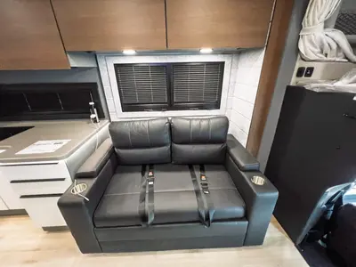 2027 Entegra Coach Accolade XT photo 7