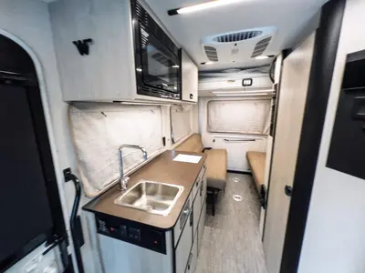 2027 Winnebago Resa IUH19DC photo 7