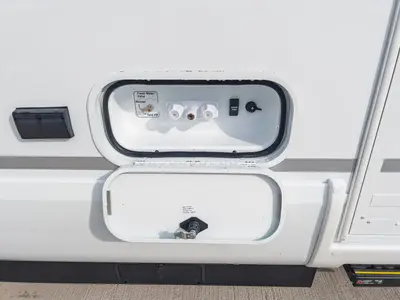 2027 Winnebago Resa IUH19DC photo 16