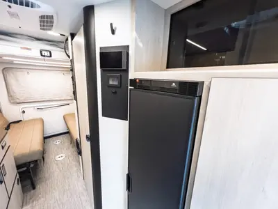 2027 Winnebago Resa IUH19DC photo 6