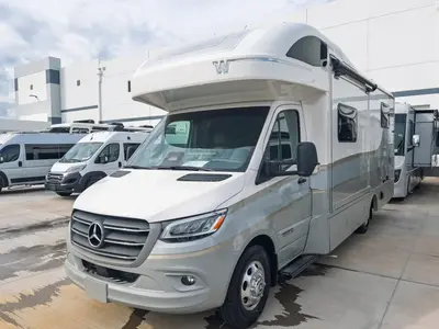 2027 Winnebago View photo 28