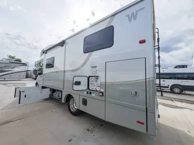 2027 Winnebago View photo 21