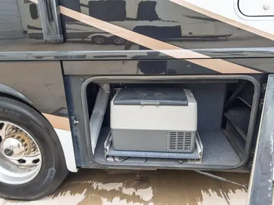 2017 Winnebago Journey photo 23