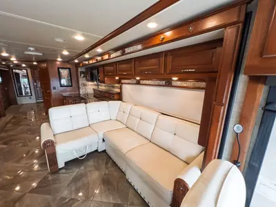 2017 Winnebago Journey photo 6