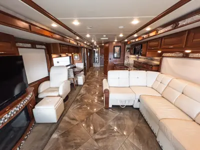 2017 Winnebago Journey photo 5