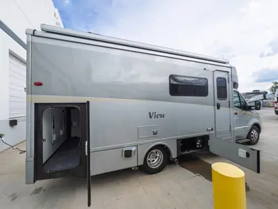 2025 Winnebago View photo 18