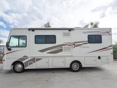 2017 Winnebago Vista photo 23