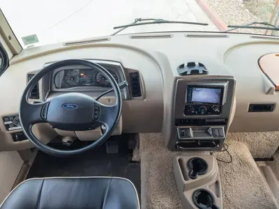 2017 Winnebago Vista photo 2