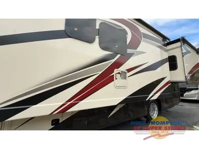 2023 Thor Motor Coach Windsport photo 5