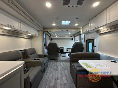 2026 Thor Motor Coach Hurricane photo 24