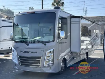 2026 Thor Motor Coach Hurricane photo 11