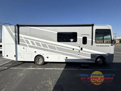 2026 Thor Motor Coach Hurricane photo 9