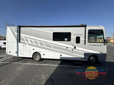 2026 Thor Motor Coach Hurricane photo 15