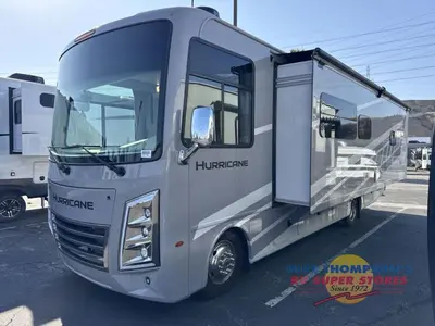 2026 Thor Motor Coach Hurricane photo 4