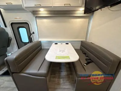 2026 Thor Motor Coach Hurricane photo 28