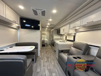 2026 Thor Motor Coach Hurricane photo 23
