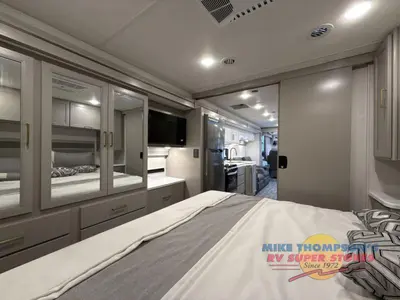 2026 Thor Motor Coach Hurricane photo 39