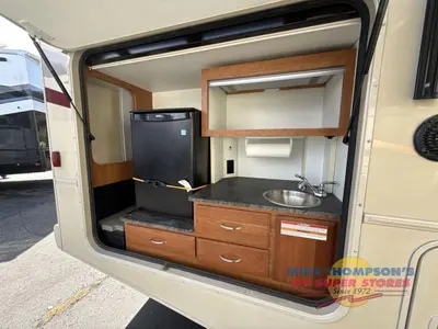 2017 Winnebago Vista photo 18