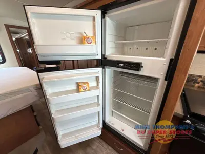 2017 Winnebago Vista photo 37
