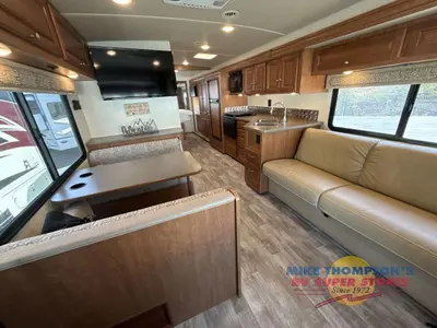 2017 Winnebago Vista photo 48