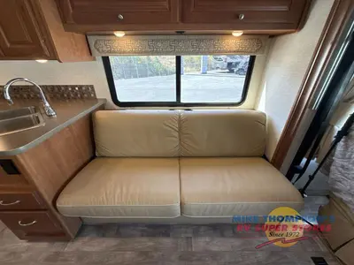 2017 Winnebago Vista photo 26