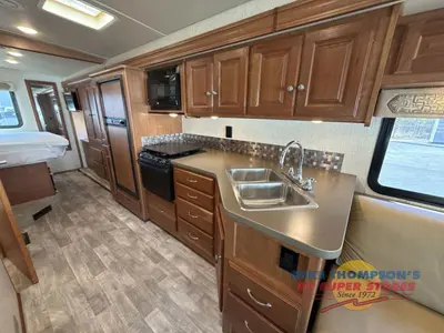 2017 Winnebago Vista photo 31