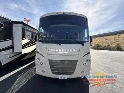 2017 Winnebago Vista photo 10