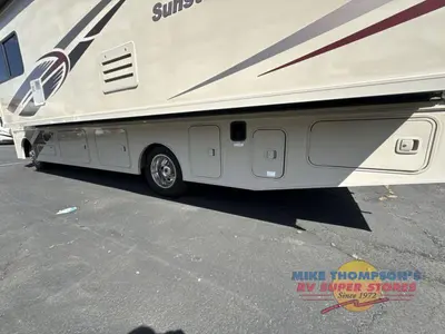 2017 Winnebago Vista photo 49