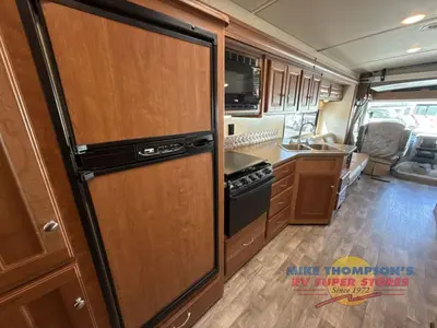 2017 Winnebago Vista photo 33