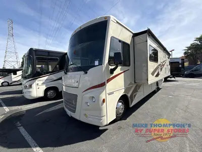2017 Winnebago Vista photo 11