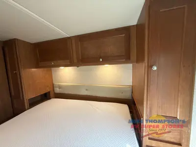2017 Winnebago Vista photo 44