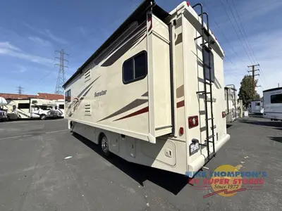 2017 Winnebago Vista photo 13