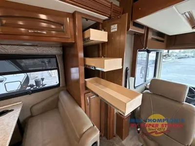 2018 Holiday Rambler Vacationer photo 26