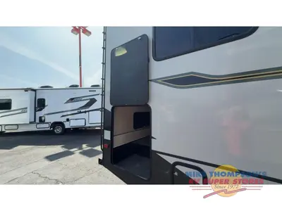 2023 Coachmen RV Pursuit photo 8