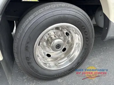 2020 Coachmen RV Mirada photo 40