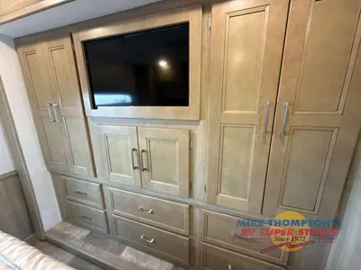 2020 Coachmen RV Mirada photo 32