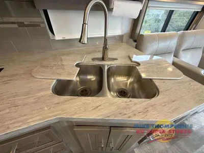 2020 Coachmen RV Mirada photo 25