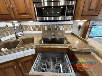 2017 Tiffin Motorhomes Allegro Bus photo 29