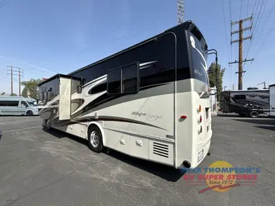 2015 Tiffin Motorhomes Allegro Breeze photo 12