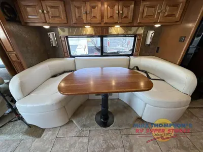 2015 Tiffin Motorhomes Allegro Breeze photo 24