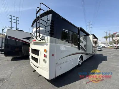 2015 Tiffin Motorhomes Allegro Breeze photo 14