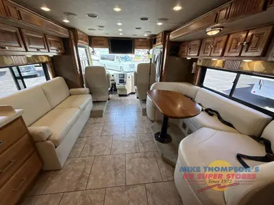2015 Tiffin Motorhomes Allegro Breeze photo 21