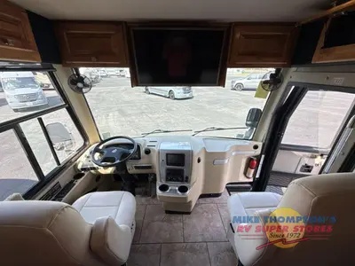 2015 Tiffin Motorhomes Allegro Breeze photo 17