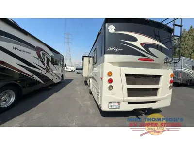2015 Tiffin Motorhomes Allegro Breeze photo 8